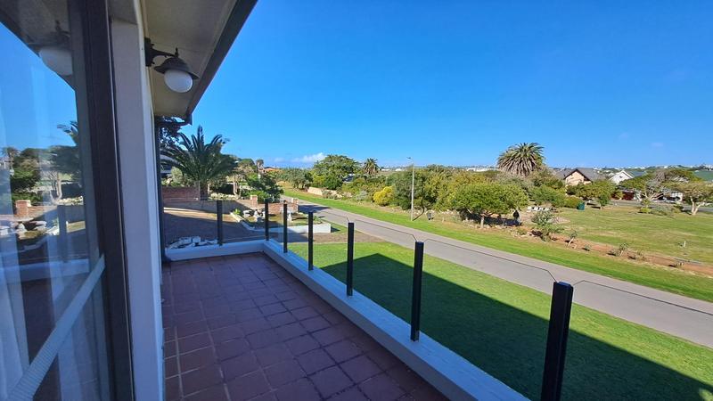 4 Bedroom Property for Sale in Stilbaai East Western Cape